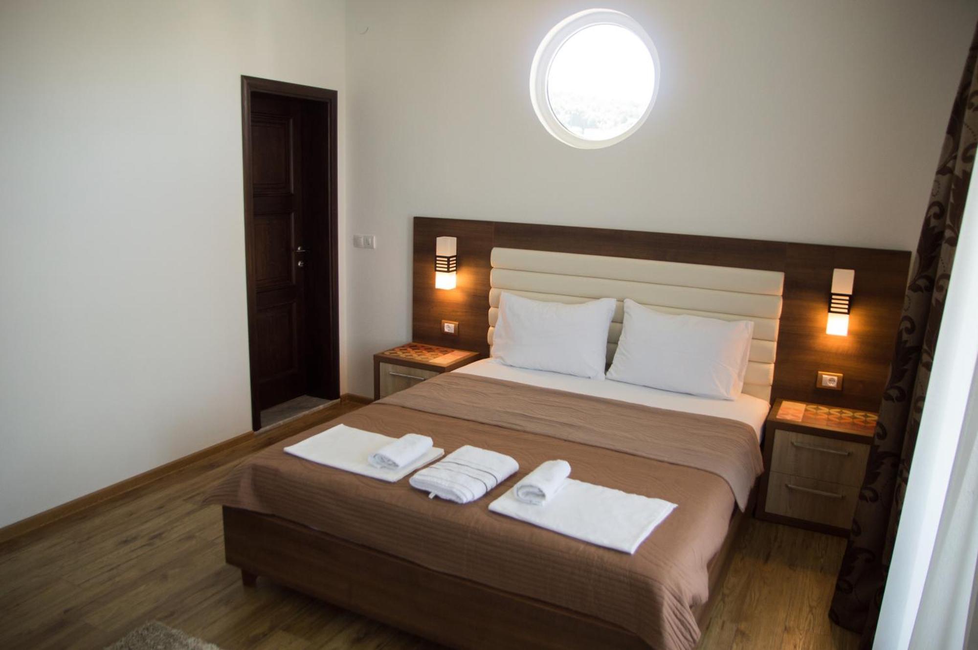 B&B Lovac Ulcinj Exterior foto
